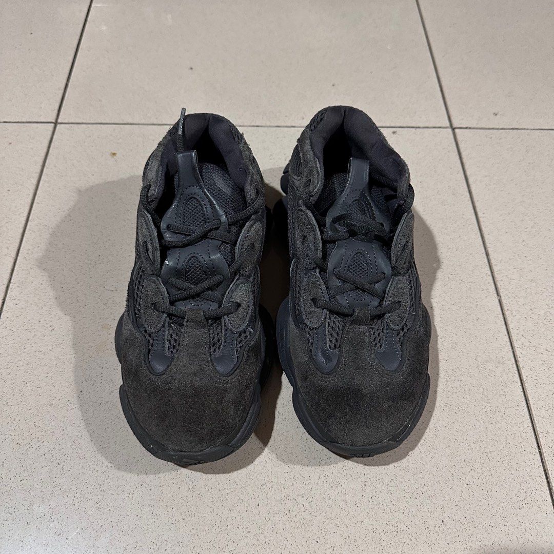ADIDAS Yeezy 500 (Category: Sneakers) located in Manila. Submitted by catchim (Listing ID 1347230770, Image 2). Description: Preloved shoes 🖤 Comes with a box GOOD CONDITION. Minor Issues •signs of usage Size US 6 Men’s PM for more details!.