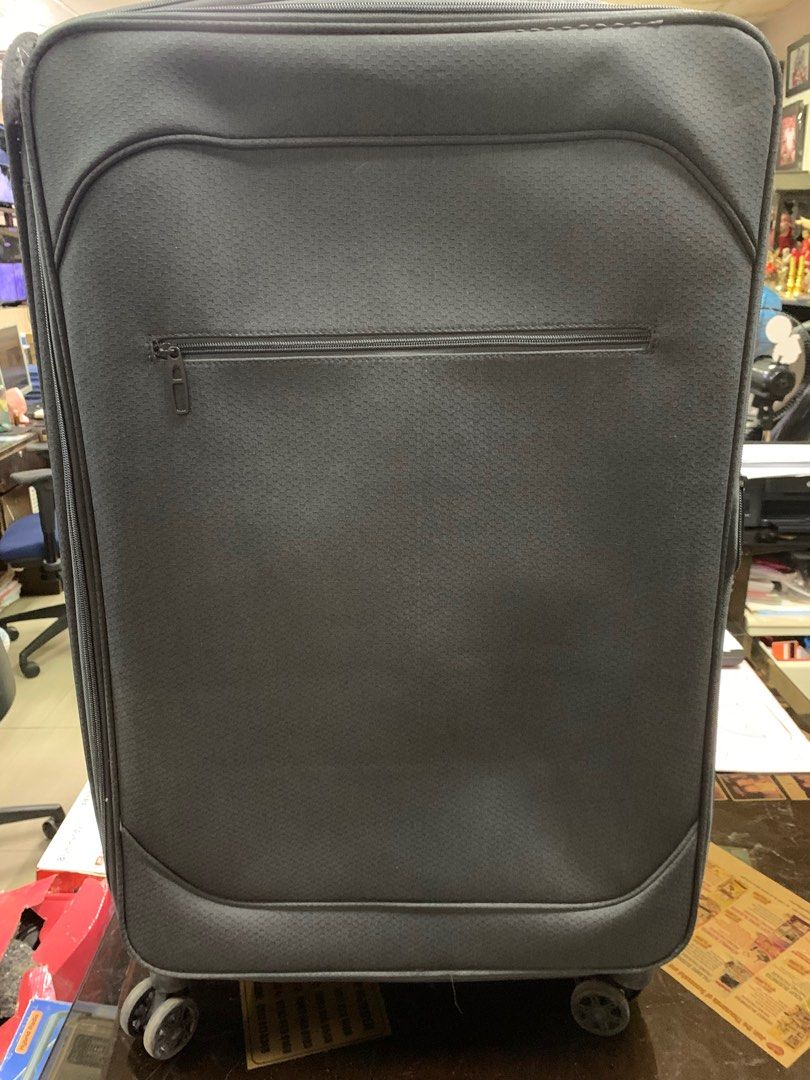 Anko Softcase Extra Large 31Inch Expandable Lightweight Gray Luggage (Category: Luggage) located in Pasay City. Submitted by ayinong168 (Listing ID 1347119238, Image 1). Description: Item is in excellent condition like new lightweight , 360 wheels, tsa lock expandable pm for order.