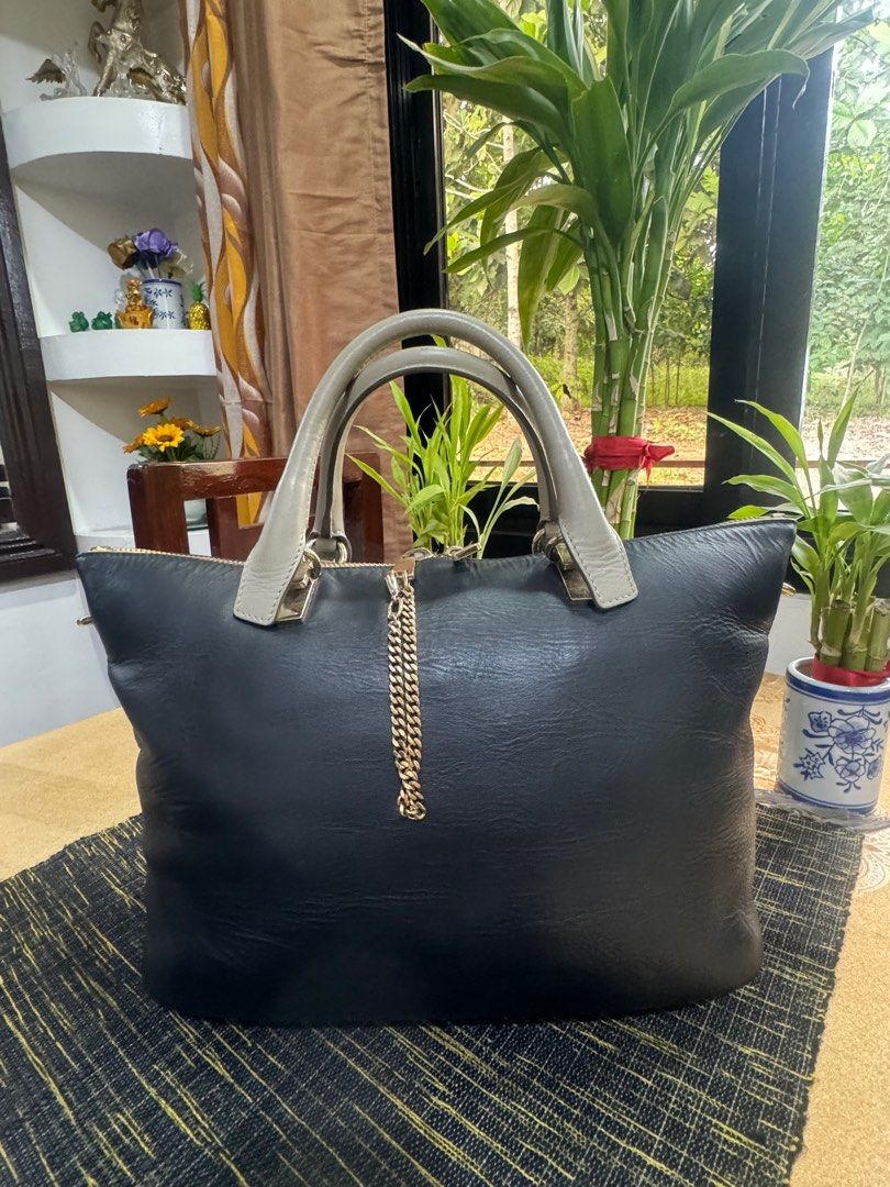 Authentic Chloe (Category: Luxury Bags & Wallets) located in Manila. Submitted by chloe_luxuries (Listing ID 1347277248, Image 1). Description: Guaranteed original Chloe Baylee tote bag Still in good condition Missing strap Comes with cards Pm for more details.