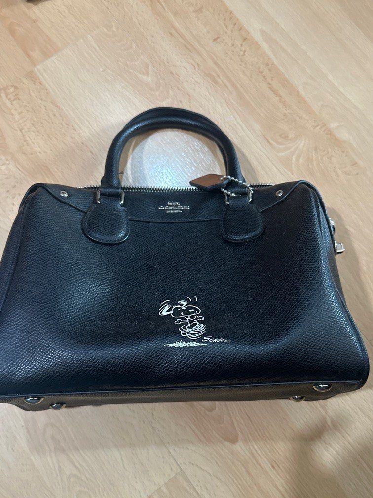COACH x snoopy limited edition hand bag (Category: Luxury Bags & Wallets) located in San Juan City. Submitted by maam.mcspicy (Listing ID 1347142549, Image 1). Description: 50% below SRP! decluttering and price is negotiable .