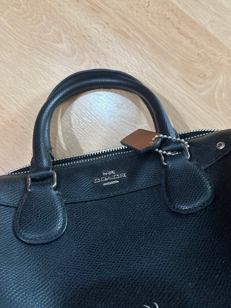 COACH x snoopy limited edition hand bag (Category: Luxury Bags & Wallets) located in San Juan City. Submitted by maam.mcspicy (Listing ID 1347142549, Image 2). Description: 50% below SRP! decluttering and price is negotiable .