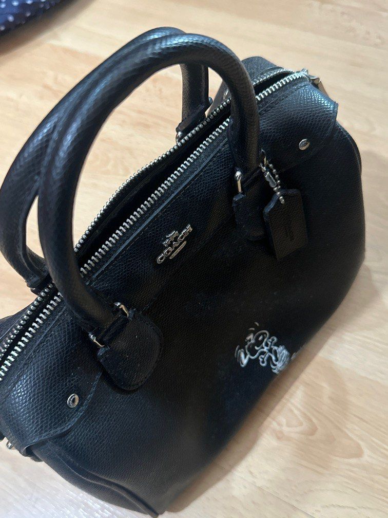 COACH x snoopy limited edition hand bag (Category: Luxury Bags & Wallets) located in San Juan City. Submitted by maam.mcspicy (Listing ID 1347142549, Image 3). Description: 50% below SRP! decluttering and price is negotiable .