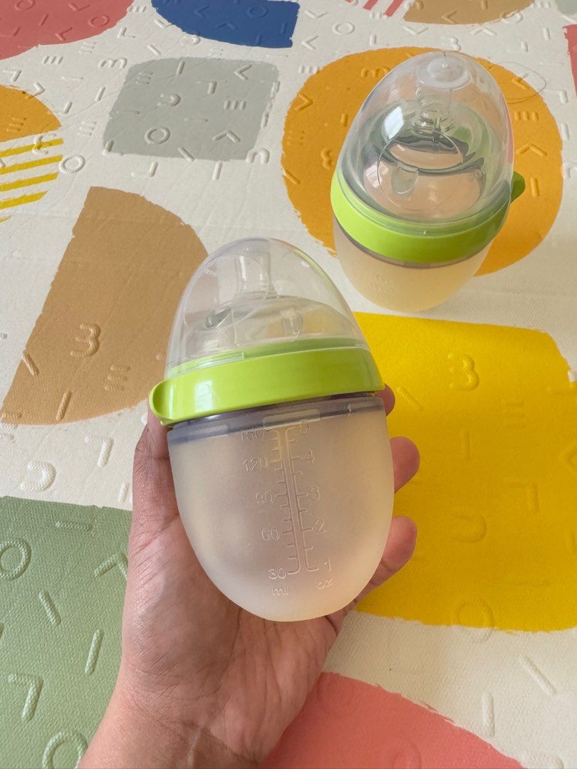 Comotomo Silicone Baby Bottle (Category: Breastfeeding & Bottle Feeding) located in Rizal. Submitted by jpspaceph (Listing ID 1347142371, Image 2). Description: Set of 2 RFS: Outgrown and wasn’t able to use this much bec she’s loves direct latching :) MOP: BDO/GCASH only NO MEET-UPS Same day delivery via Grab/Lalamove (buyer’s expense) .