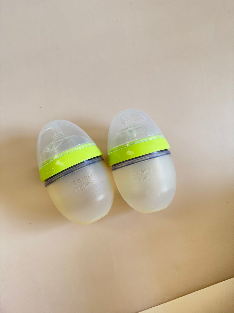 Comotomo Silicone Baby Bottle (Category: Breastfeeding & Bottle Feeding) located in Rizal. Submitted by jpspaceph (Listing ID 1347142371, Image 1). Description: Set of 2 RFS: Outgrown and wasn’t able to use this much bec she’s loves direct latching :) MOP: BDO/GCASH only NO MEET-UPS Same day delivery via Grab/Lalamove (buyer’s expense) .