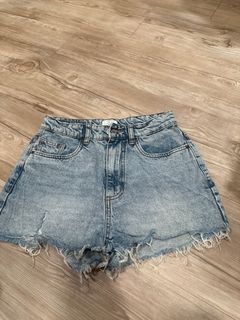 (Category: ) located in . Submitted by xinprelovedshop (Listing ID 1347230638, Image 1). Description: .