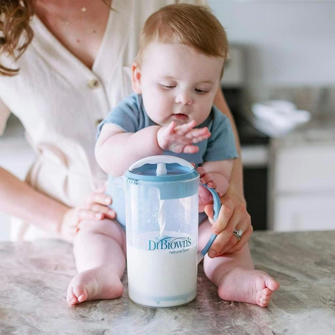 Dr. Brown Formula Mixing Pitcher in Green (Category: Breastfeeding & Bottle Feeding) located in Orani. Submitted by fromlove.withluxe (Listing ID 1347151159, Image 3). Description: Unused No box.