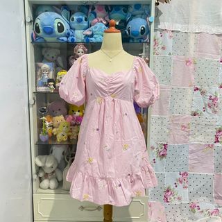 (Kategori: ) berada di . Dikirim oleh clara.wardrobee (ID iklan 1347247490, Gambar 1). Deskripsi: .