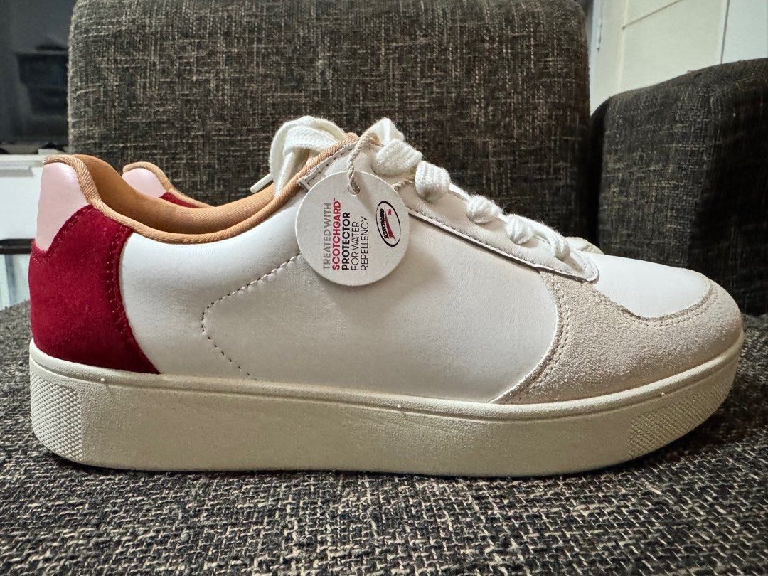 Fitflop Rally Leather/Suede Panel Sneakers (Category: Sneakers) located in Marikina City. Submitted by bbbiancsss (Listing ID 1347233973, Image 1). Description: Brandnew Fitflop Rally Leather/Suede Panel Sneakers in Urban White/Rich Red Women's Size 6 US.