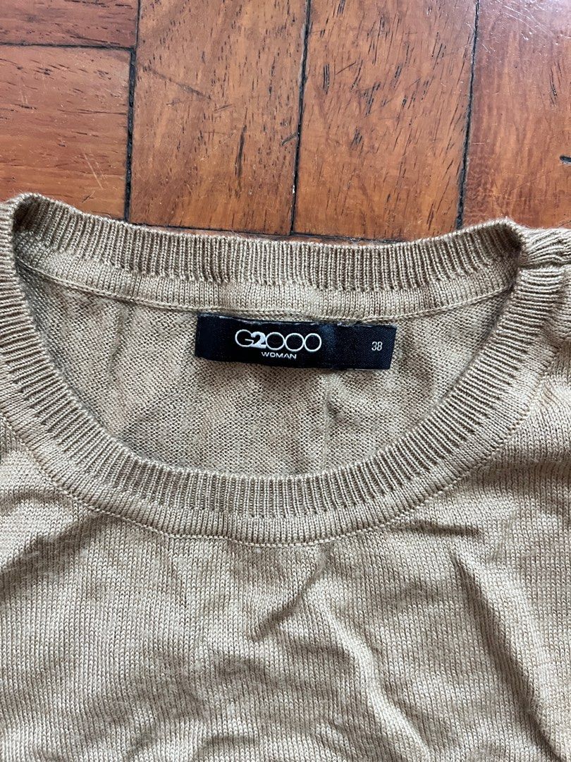 G2000 Knitted Long Sleeve Sweater (Category: Longsleeves) located in Makati City. Submitted by bgc27 (Listing ID 1347106028, Image 2). Description: Soft knitted material. In good condition. .