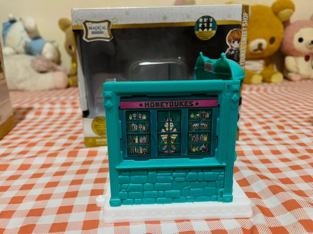 Harry Potter Honeydukes Playset (Category: Designer & Blind Box Toys) located in Legazpi City. Submitted by pink_moonlight (Listing ID 1347276260, Image 3). Description: .