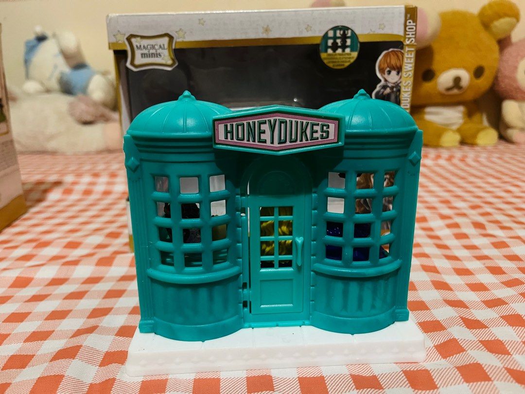 Harry Potter Honeydukes Playset (Category: Designer & Blind Box Toys) located in Legazpi City. Submitted by pink_moonlight (Listing ID 1347276260, Image 2). Description: .