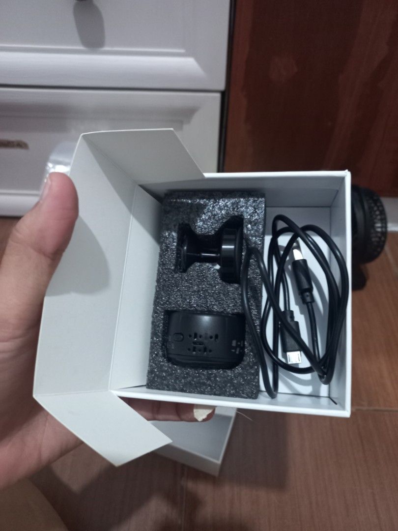 HD IP Camera CCTV (Category: Security Systems & CCTV Cameras) located in Pasig City. Submitted by lilaysanikanik (Listing ID 1347081786, Image 3). Description: From HK but never installed App gives instructions Working.