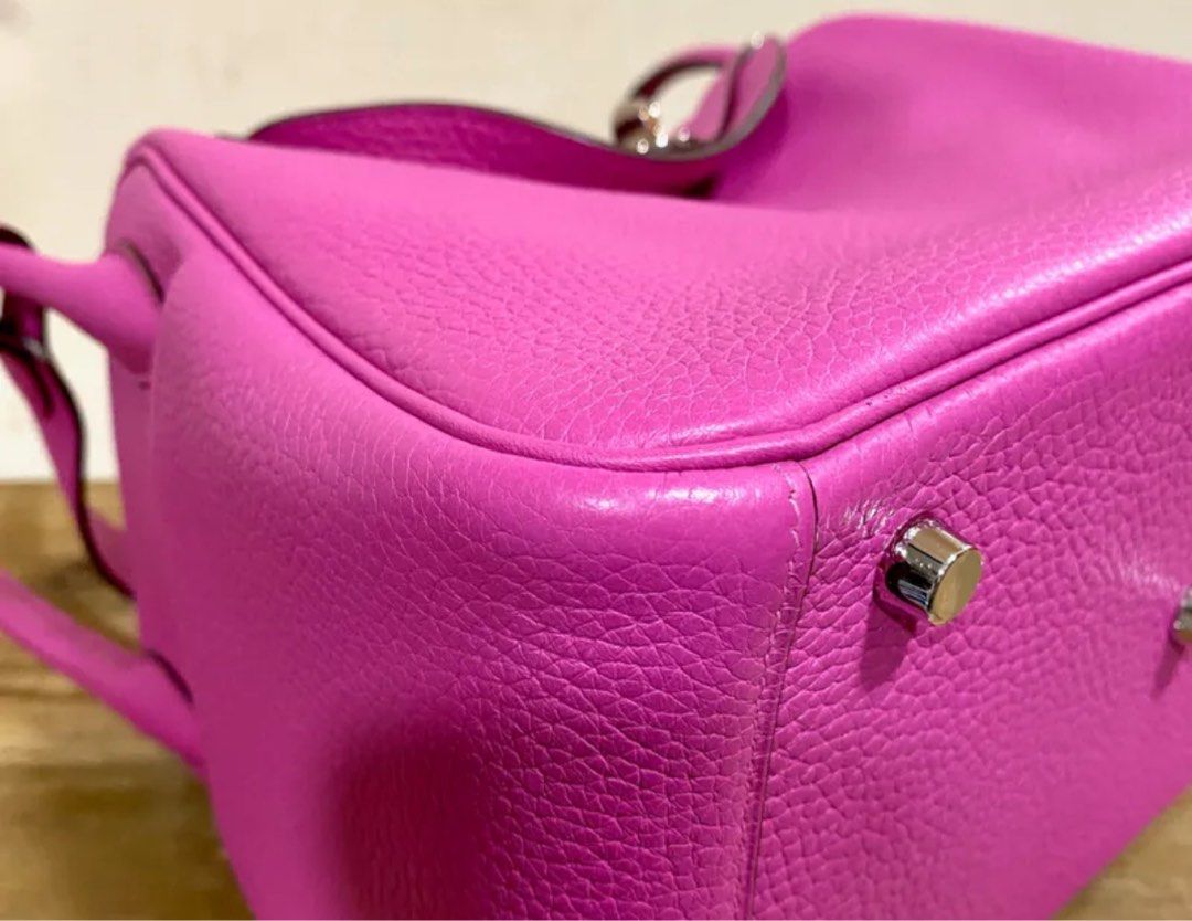 Hermes Lindy 26 Magnolia SHW (Category: Luxury Bags & Wallets) located in Quezon City. Submitted by __12345 (Listing ID 1347154548, Image 3). Description: - Preorder (2 weeks eta) - 9/10 condition - Stamp C - Includes dustbag, box, receipt (2019) - Entrupy available upon request - Available for meet ups/delivery - Detailed photos available upon request - Guaranteed authentic or money back! Open to sourcing requests! Send us a message 💌🛍️.