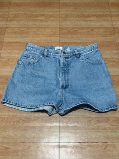 (Category: ) located in . Submitted by itsmargauxn (Listing ID 1347238148, Image 1). Description: .