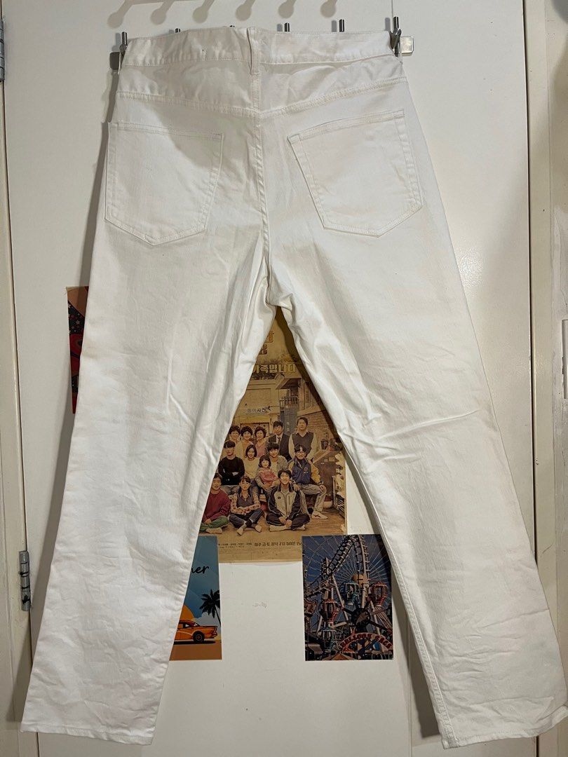 H&M White Jeans (Category: Jeans) located in Manila. Submitted by rendeclutters (Listing ID 1347133601, Image 2). Description: RFS: Decluttering + Too small for me 😿.