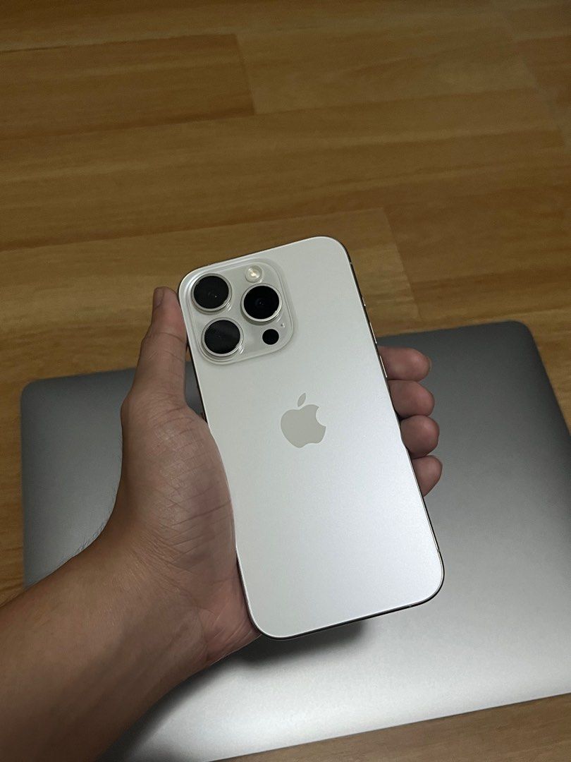 Iphone 15 Pro 256 gb Titanium White (Category: iPhone 15 Series) located in Quezon City. Submitted by gelogutierrez07 (Listing ID 1347271791, Image 1). Description: Iphone 15 Pro 256 GB Titanium White 88% Battery Health (Lasts a day!) Warranty is still on until Feb 2025 No issues on both internal and external aspects Globe locked Comes with case and cord only. Negotiable for sure buyers. Just send me a DM. Meet-up at SM Fairview, SM North Edsa. .
