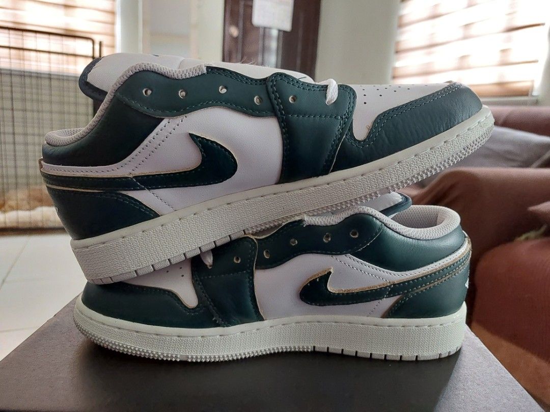 Jordan 1 Low SE (Category: Sneakers) located in Mariveles. Submitted by mcvon (Listing ID 1347124372, Image 3). Description: For Sale!!! Jordan 1 Low SE "Oxidized Green" Sz.6Y/7.5 Women's brand new & Original.