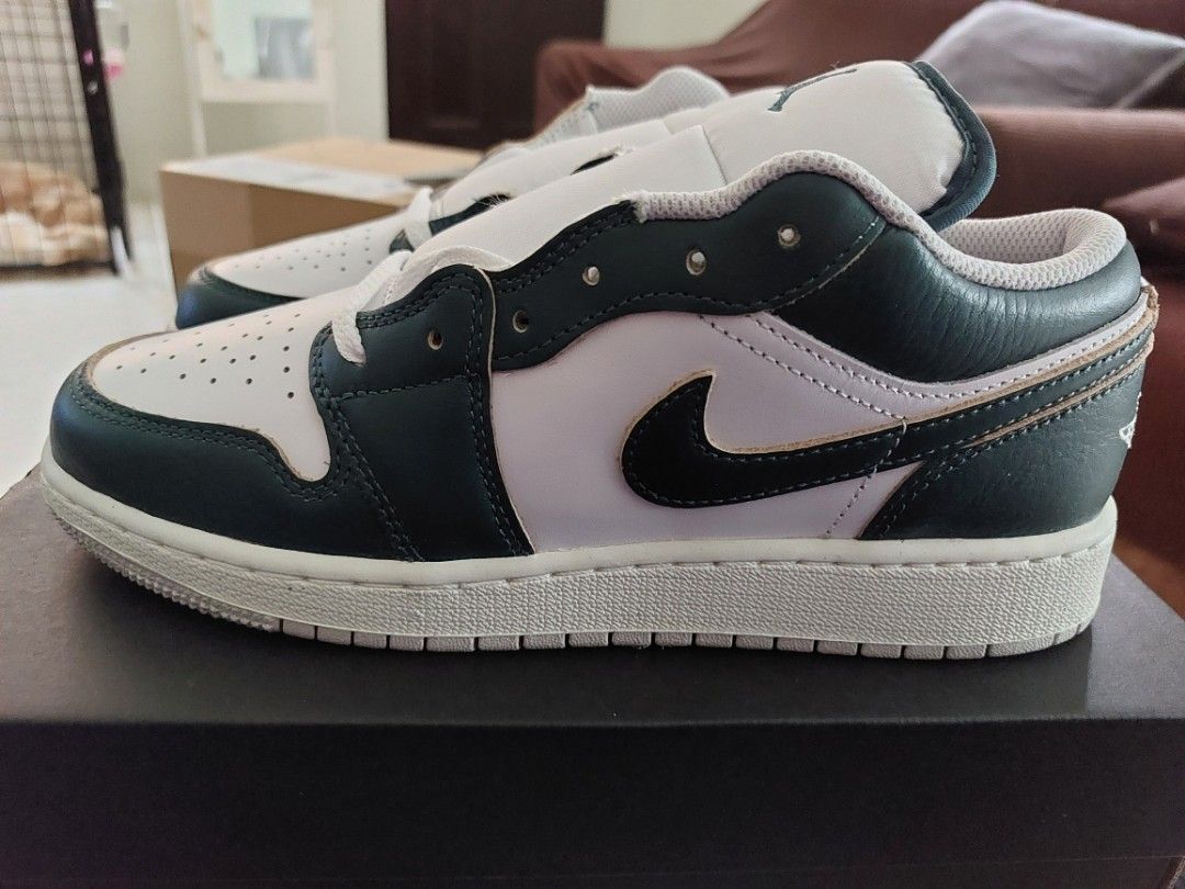 Jordan 1 Low SE (Category: Sneakers) located in Mariveles. Submitted by mcvon (Listing ID 1347124372, Image 2). Description: For Sale!!! Jordan 1 Low SE "Oxidized Green" Sz.6Y/7.5 Women's brand new & Original.