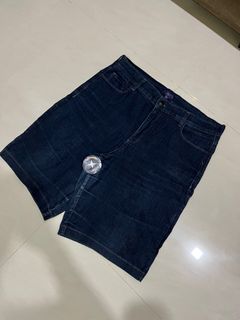 (Category: ) located in . Submitted by thriftmember (Listing ID 1347114477, Image 1). Description: .