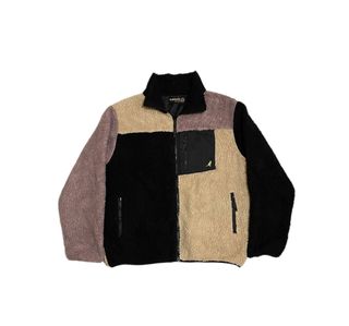 (Category: ) located in . Submitted by buying_shirtt (Listing ID 1347249359, Image 1). Description: .