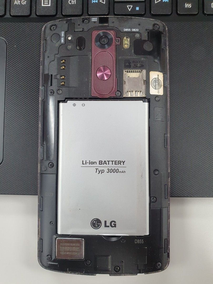 LG G3 (Defective) (Category: LG) located in Quezon City. Submitted by papu_ray (Listing ID 1347129151, Image 3). Description: LG G3 D855. Defective unit for sale. Motherboard issue. Hindi na mag-open..