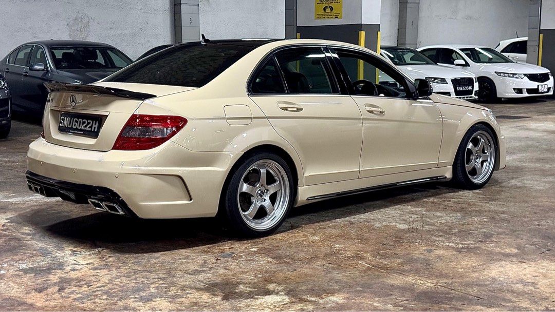 Mercedes-Benz C-Class Saloon C180 Kompressor (A)62885346890626114