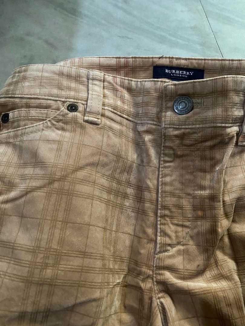 Midwaist Burberry Pants (Category: Jeans) located in Manila. Submitted by steff_33 (Listing ID 1347262704, Image 2). Description: Has unnoticeable stain Dm for sure buyers only .