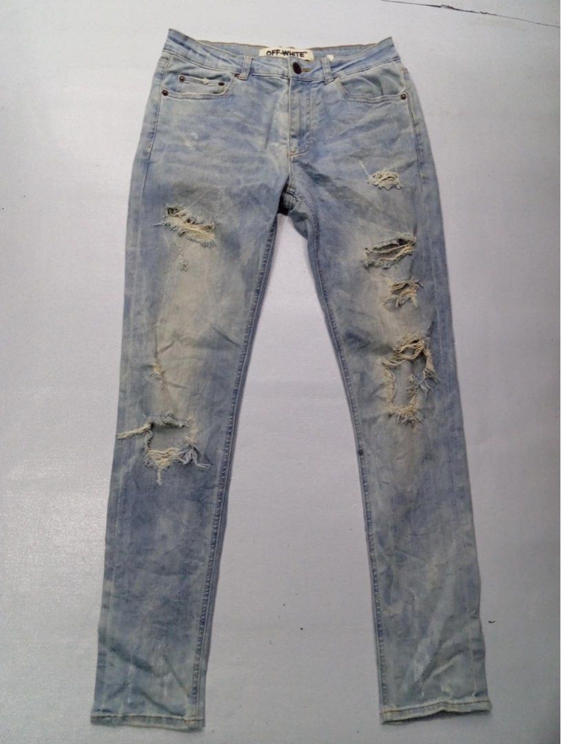 Off white (Category: Jeans) located in Manila. Submitted by paulbrayan37775 (Listing ID 1347209432, Image 3). Description: Offwhite Excellent to as new condition 10/10 color rate Pwede sa maselan No issue ❌❌ Width 29 Length: 39 Price: 1199.