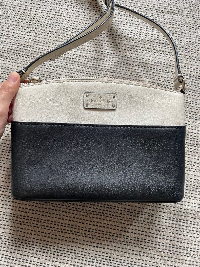 PRELOVED KATE SPADE Shoulder Bag (Category: Luxury Bags & Wallets) located in Taguig. Submitted by secondlifeph (Listing ID 1347110367, Image 1). Description: PRELOVED KATE SPADE BAG Some signs of yellowing due to storage Can be wiped clean No other damage * Can be purchased with original Kate Spade small wallet (last photo) for P4,200 RFS: decluttering MOP: BDO, BPI, GCash, Metrobank SHIPPING care of Buyer: Grab, Lalamove, GOGOXpress .