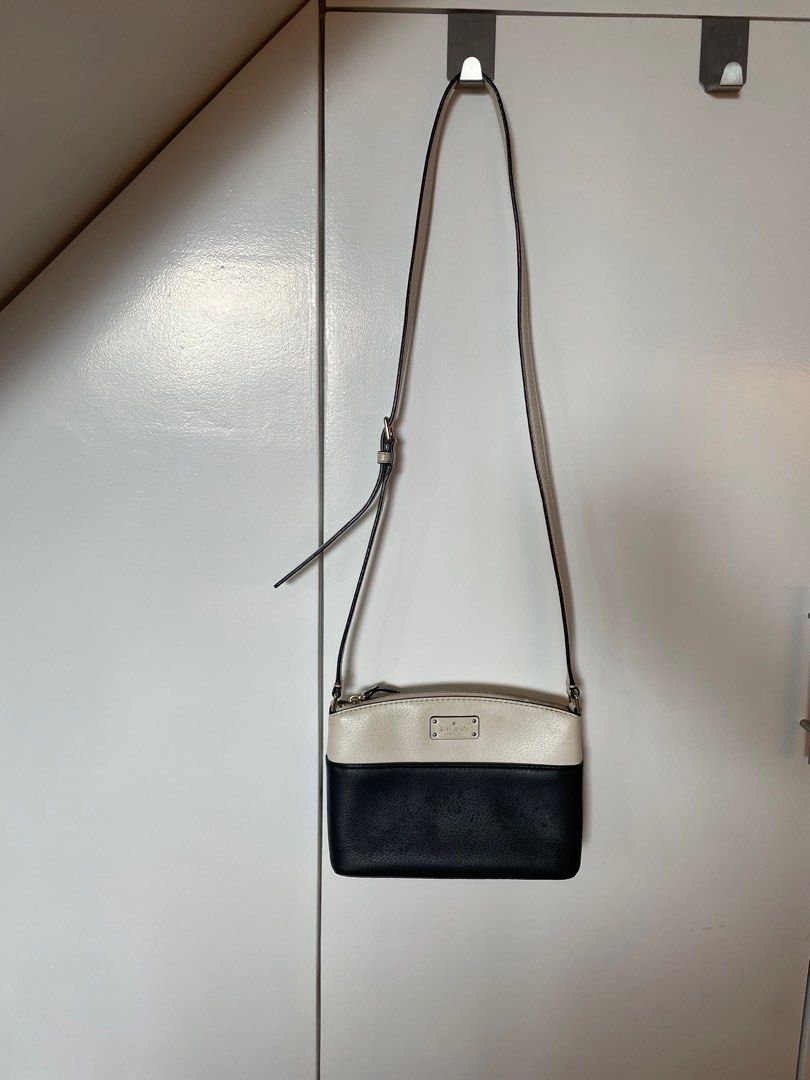 PRELOVED KATE SPADE Shoulder Bag (Category: Luxury Bags & Wallets) located in Taguig. Submitted by secondlifeph (Listing ID 1347110367, Image 2). Description: PRELOVED KATE SPADE BAG Some signs of yellowing due to storage Can be wiped clean No other damage * Can be purchased with original Kate Spade small wallet (last photo) for P4,200 RFS: decluttering MOP: BDO, BPI, GCash, Metrobank SHIPPING care of Buyer: Grab, Lalamove, GOGOXpress .