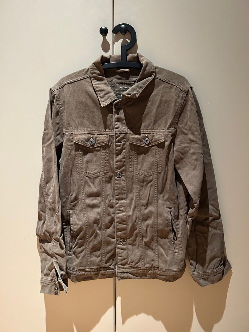 Pull & Bear Denim Jacket (Category: Coats, Jackets and Outerwear) located in Singapore. Submitted by ahhmoosee (Listing ID 1347251921, Image 2). Description: Selling a lightly used Pull & Bear Green Army Jacket! (: .