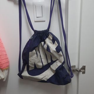(Category: ) located in . Submitted by liagalleria (Listing ID 1347224017, Image 1). Description: .