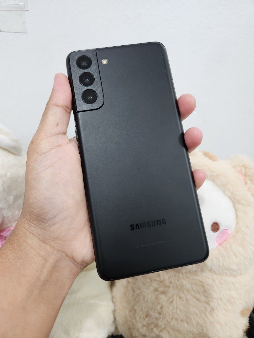 S21 Plus 5g 256/8 original (Category: Samsung) located in Mandaluyong City. Submitted by cellspaceph (Listing ID 1347146939, Image 2). Description: SAMSUNG S21 PLUS 5G 256GB 8GB RAM issue: super slightburn (line lang) Php11,000 ‼️ unit only pass swap fix.