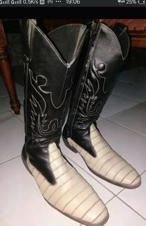 (Kategori: ) berada di . Dikirim oleh ronni.q (ID iklan 1347207847, Gambar 1). Deskripsi: .
