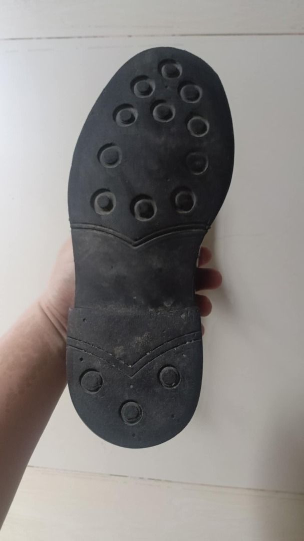 Shoopen Leather Loafers Loafers (Category: Dress Shoes) located in Cagayan de Oro. Submitted by takehighground (Listing ID 1347158441, Image 3). Description: Shoopen Leather Loafers Made in Kr Size: 8-8.5, 26cm, 41 eu Condition: 9/10 Issues: minimal heel drags Materials: leather upper with rubber soles.