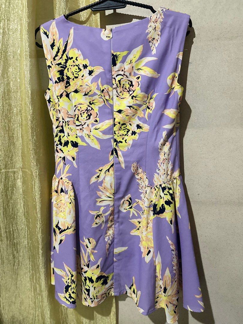 Summer themed/Floral Dress (Category: Dresses) located in Las Pinas. Submitted by jazzzy7 (Listing ID 1347162049, Image 2). Description: Super pretty in person Fits small to medium.