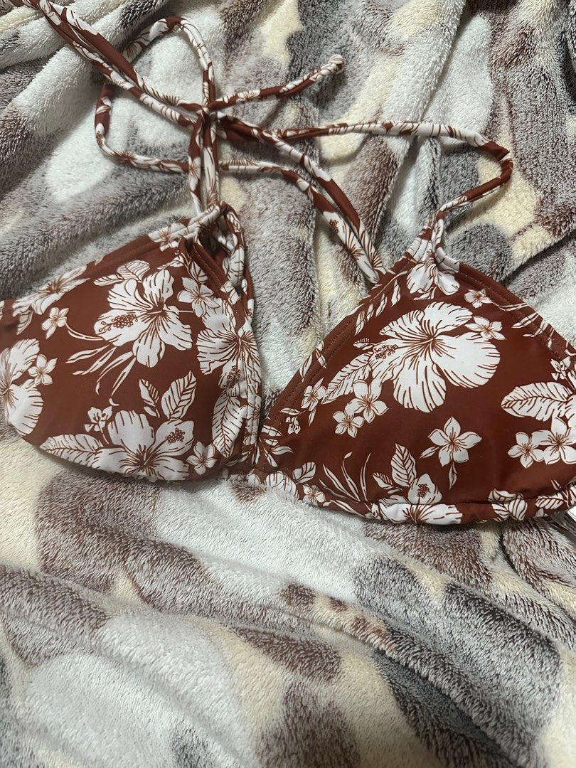 Bikini top (Category: Swim Top & Rash Guards) located in Paranaque City. Submitted by moonbea (Listing ID 1347203119, Image 2). Description: .