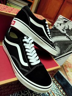 (Category: ) located in . Submitted by 20solebooster.collection (Listing ID 1347217611, Image 1). Description: .
