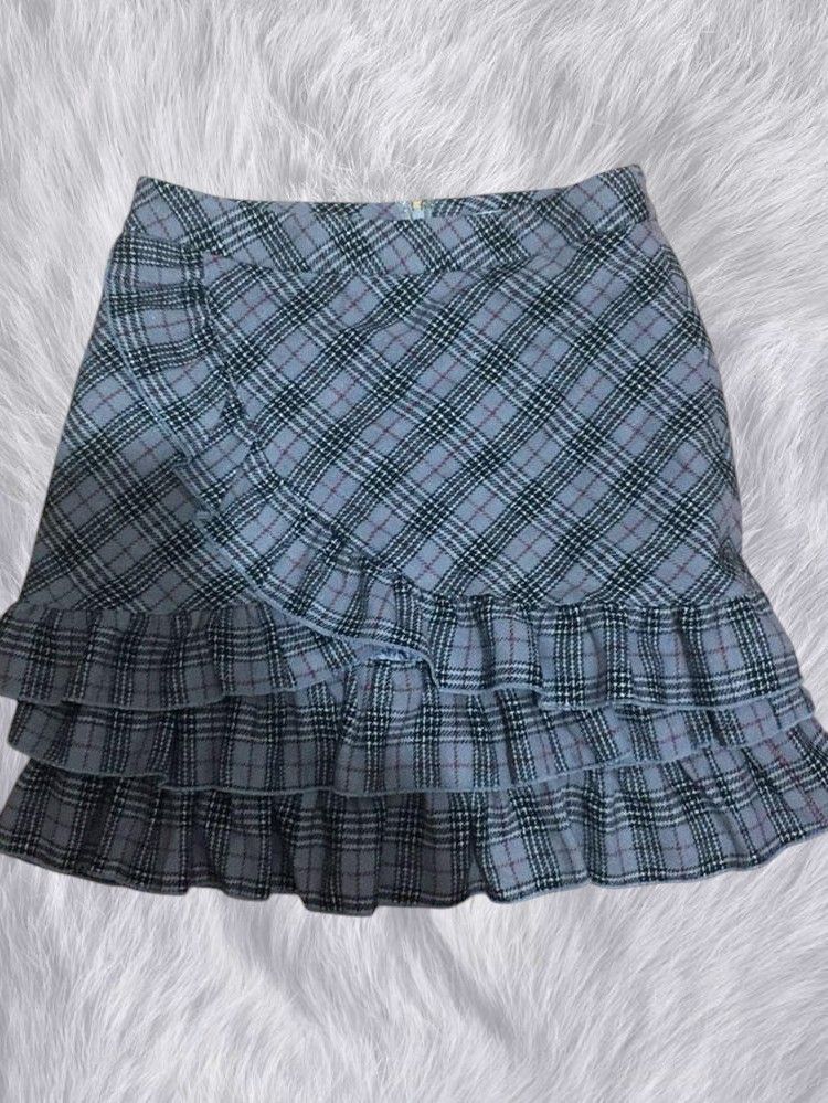 Y2K / GRUNGE SKIRT PURPLISH GREY (Category: Skirts) located in Davao. Submitted by dollznskullz (Listing ID 1346859532, Image 1). Description: FS: Y2K/GRUNGE SKIRT (purplish grey) Php 200 small - medium 💗Gcash 💗J&T.