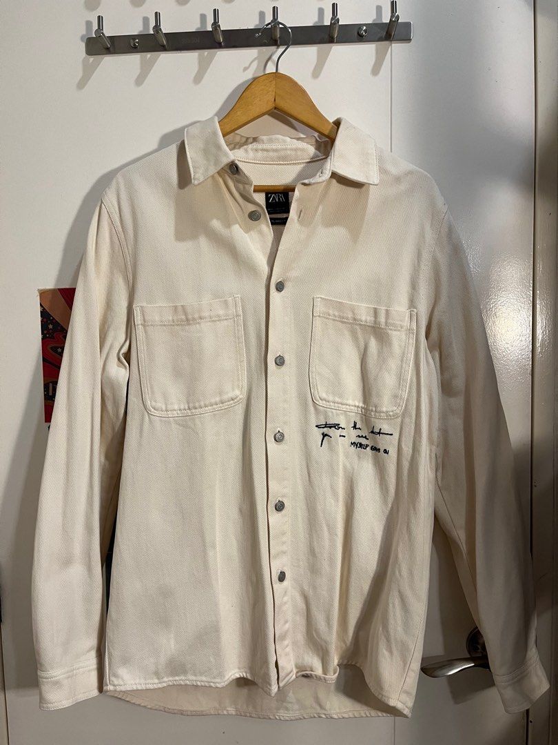 Zara Graphic Jacket (Category: Tshirts & Polo Shirts ) located in Manila. Submitted by rendeclutters (Listing ID 1347133135, Image 1). Description: RFS: Decluttering .