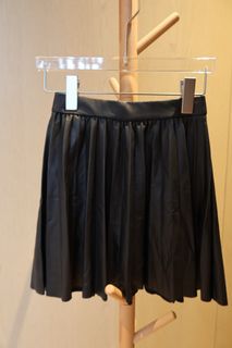 (Category: ) located in . Submitted by shopwmdg (Listing ID 1347255402, Image 1). Description: .