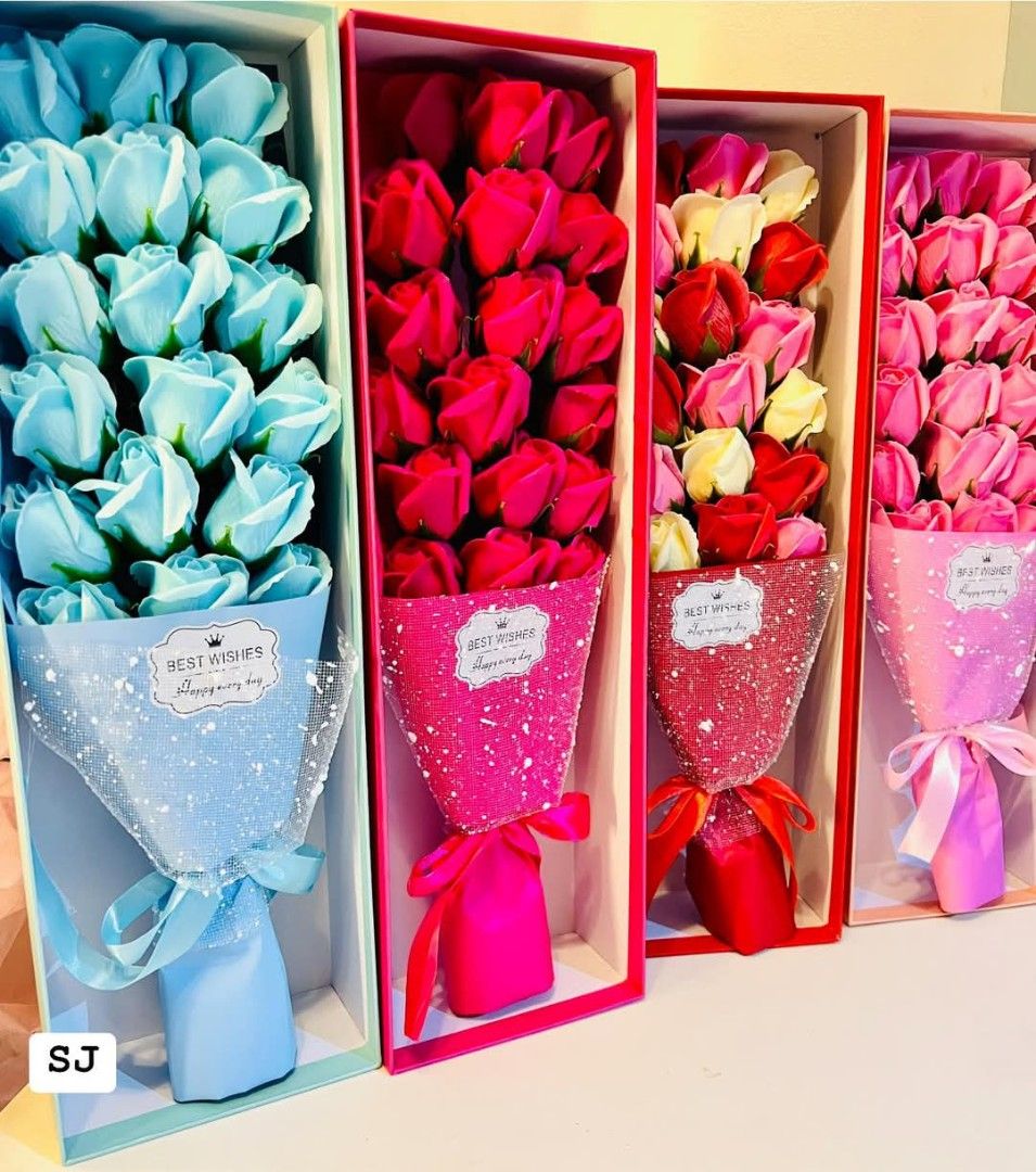 18pc SOAP ROSE BOUQUET VALENTINES GIFT IDEAS (Category: Flowers & Bouquets) located in Caloocan City. Submitted by onlineshoppersph (Listing ID 1347307436, Image 2). Description: - comes with a box - very classy design ✅100% Brand New ✅Good Quality Cash On Deliver - Metro Manila - Delivery Fee/Handling Fee shouldered by BUYERS - DF/HF depends on BUYERS Location Thank You.