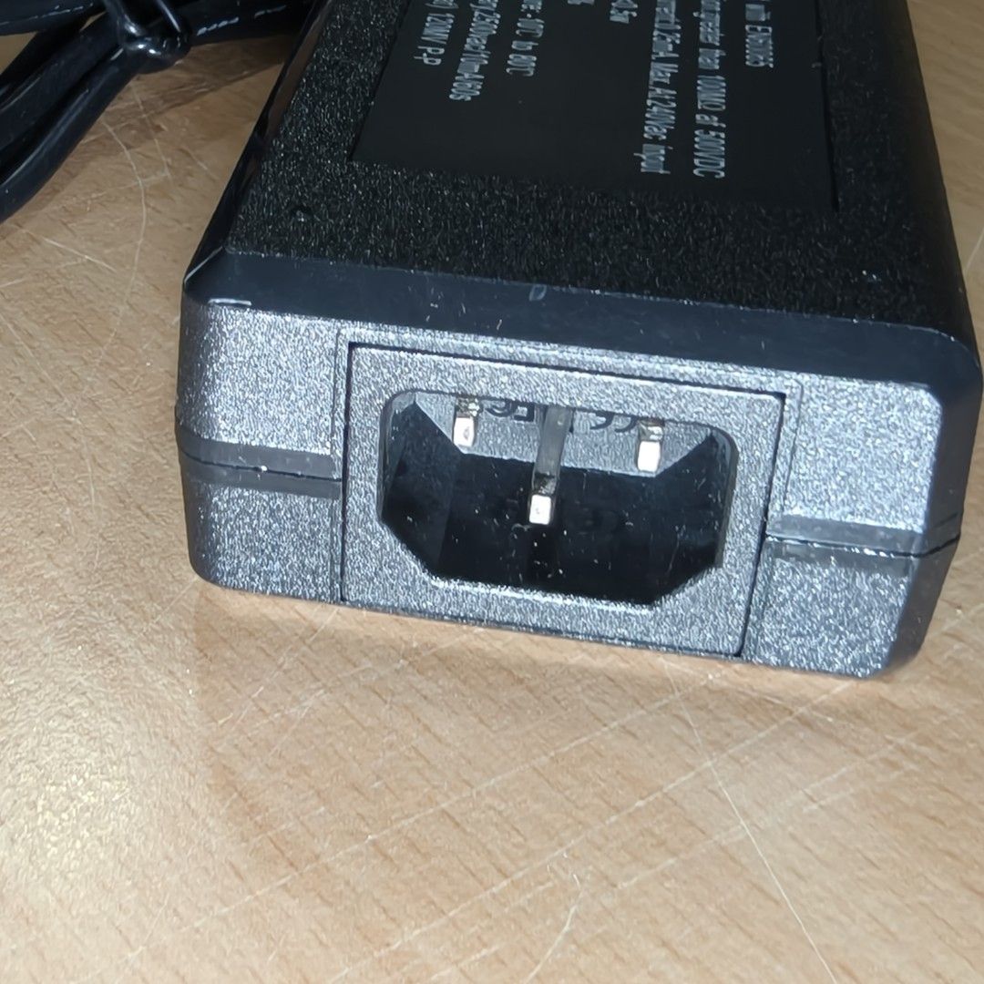 AC/DC 12V 5A/6A Power Adapter406097275577978882