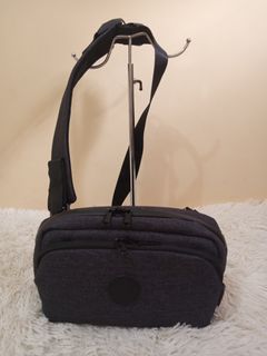 (Category: ) located in . Submitted by wkbrandedpreloved (Listing ID 1347334907, Image 1). Description: .