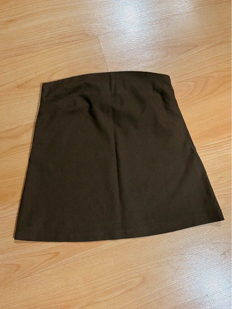 APARA STUDIO Strapless Top in Brown (Category: Sleeveless) located in Quezon City. Submitted by pastabelly (Listing ID 1347402869, Image 2). Description: used once, excellent condition size chart in photos 3,400 original price.