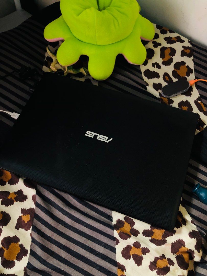 Asus Laptop (Category: Laptops & Notebooks) located in Obando. Submitted by cmdgbaby (Listing ID 1347337660, Image 2). Description: Asus Laptop Honest issue: Speaker sound medyo cracky kaya need ng speaker/bluetooth speaker. Walang charger .