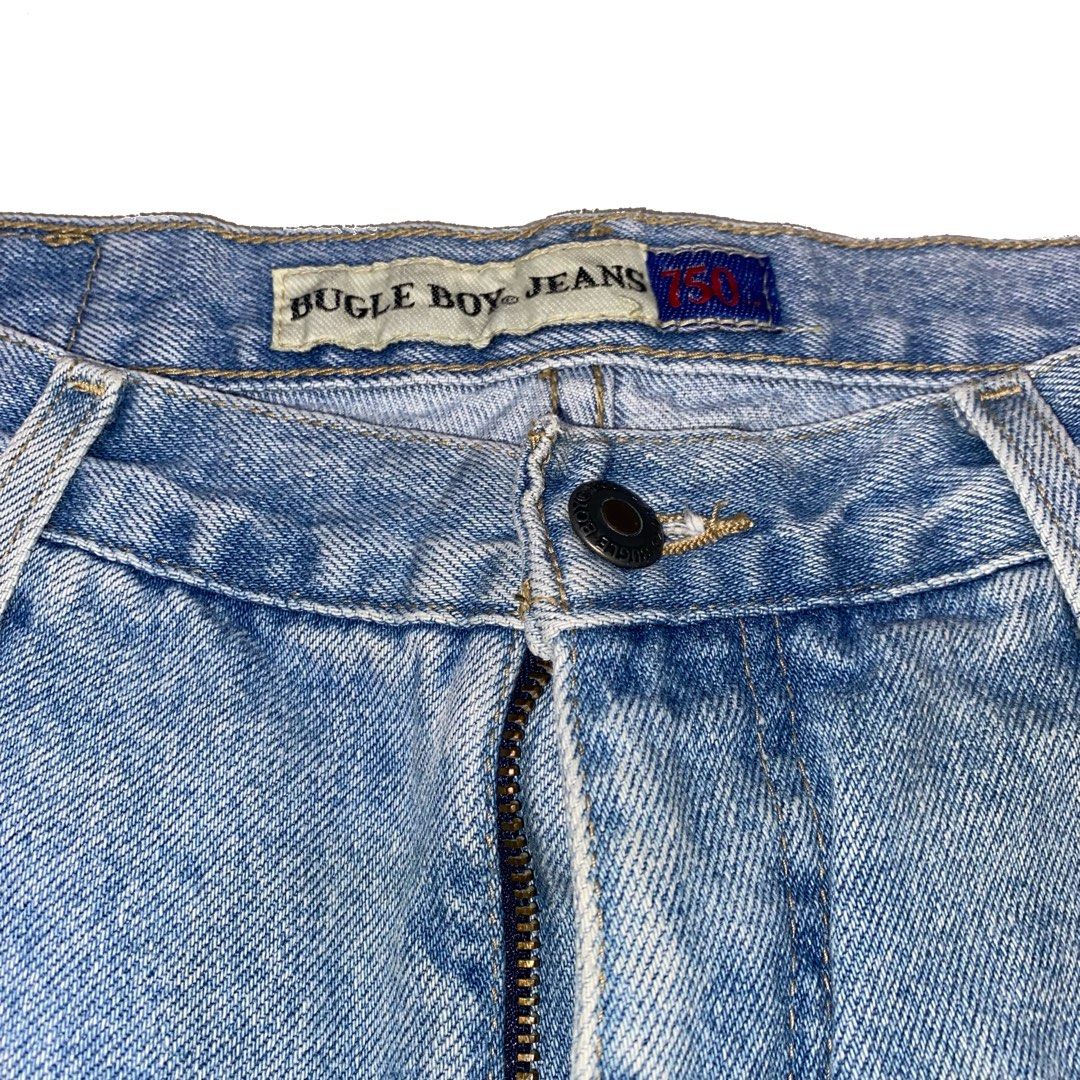 Bugle Boy Jorts (Category: Shorts) located in Manila. Submitted by draftedthrifts (Listing ID 1347452949, Image 3). Description: Bugle Boy Jorts Excellent condition W: 34 L: 21 L O: 11.
