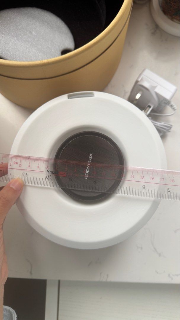 Ceramic Bluetooth Speaker Diffuser （分類：家居香薰）位於 Hong Kong。 由 hellokatie123 提交（商品編號 1347320684，圖片 3）。簡介： NEW BodyFlex Ceramic Bluetooth Speaker DIFFUSER More info relating to the product can be found in here https://www.yohohongkong.com/en-us/product/161434-BodyFlex-Ceramic-Bluetooth-Speaker-DIFFUSER?srsltid=AfmBOooTdVOhuy7Mdxg9TUcUHxWwxfCSKly1bki-pCtI2AoSwOd_oOBj 。