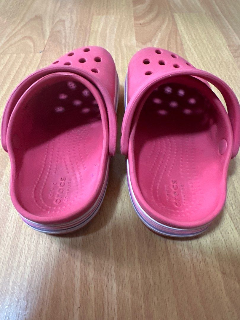 Crocs kid size C10 (Category: Babies & Kids Fashion) located in Pasay City. Submitted by mliam (Listing ID 1347283024, Image 2). Description: .