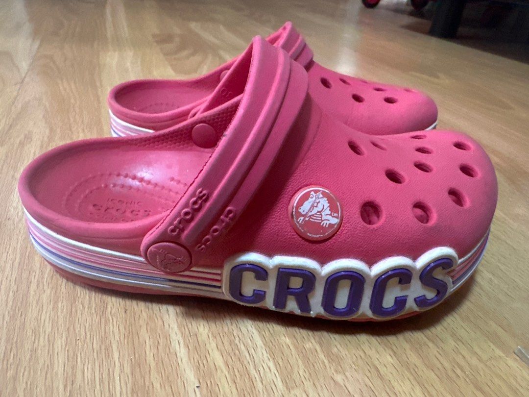 Crocs kid size C10 (Category: Babies & Kids Fashion) located in Pasay City. Submitted by mliam (Listing ID 1347283024, Image 3). Description: .